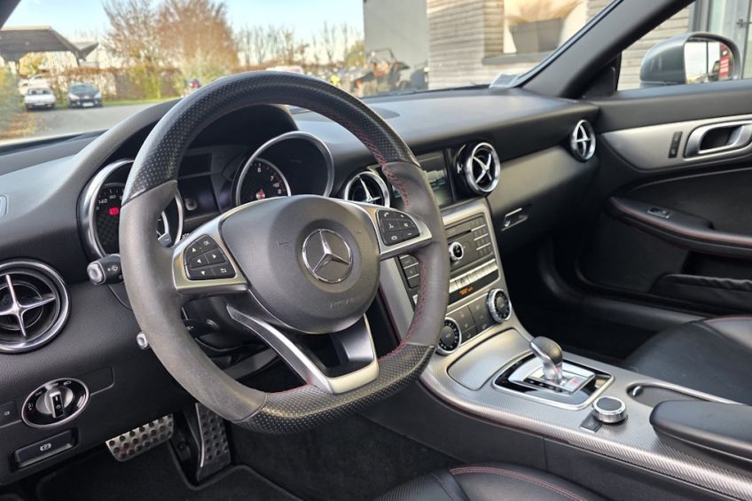 MERCEDES SLC 180 AMG LINE 9G TRONIC ROADSTER