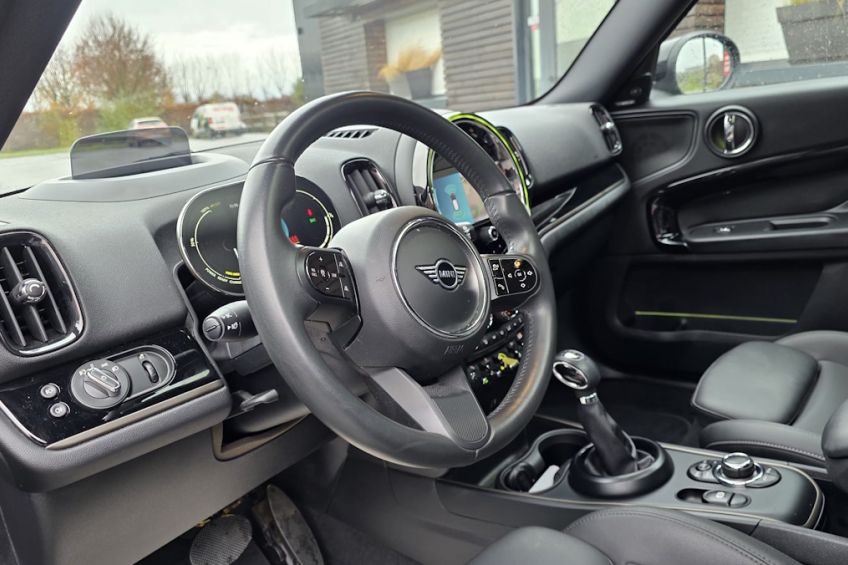 MINI MINI COUNTRYMAN II (2) (F60) COOPER SE ALL4 125+95 BVA6