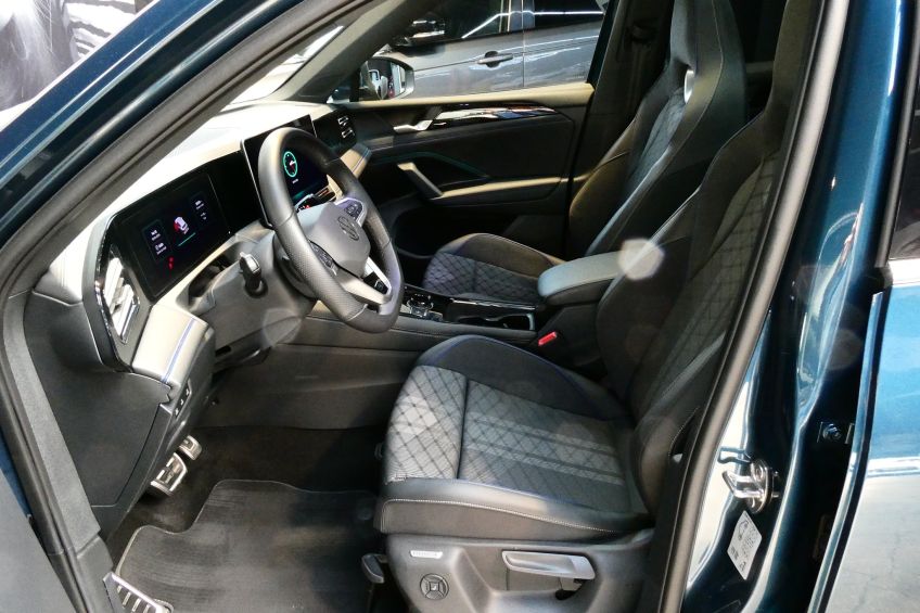 VOLKSWAGEN TIGUAN III 1.5 eTSI HYBRIDE 204 DSG7 R LINE 