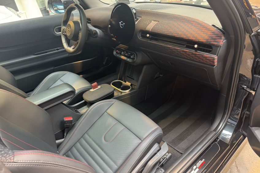 MINI MINI COOPER C 156 JCW DKG7 NEW MODEL3 PORTES