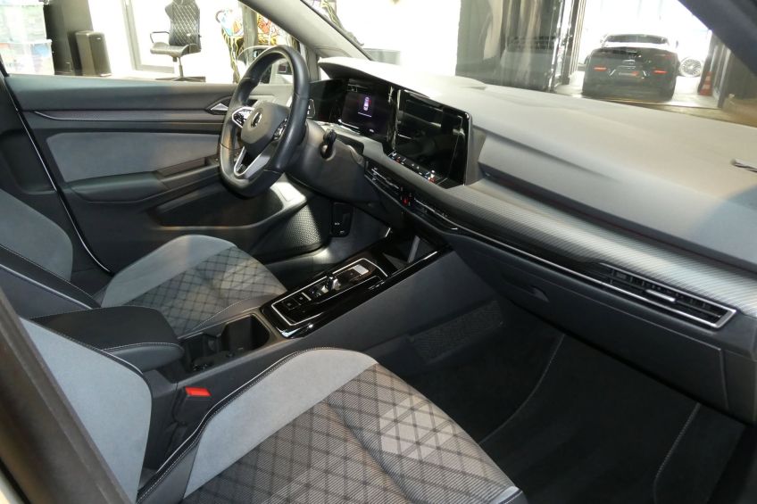 VOLKSWAGEN GOLF VIII 2.0 TDI 150 NEW MODEL DSG7 5 PORTES